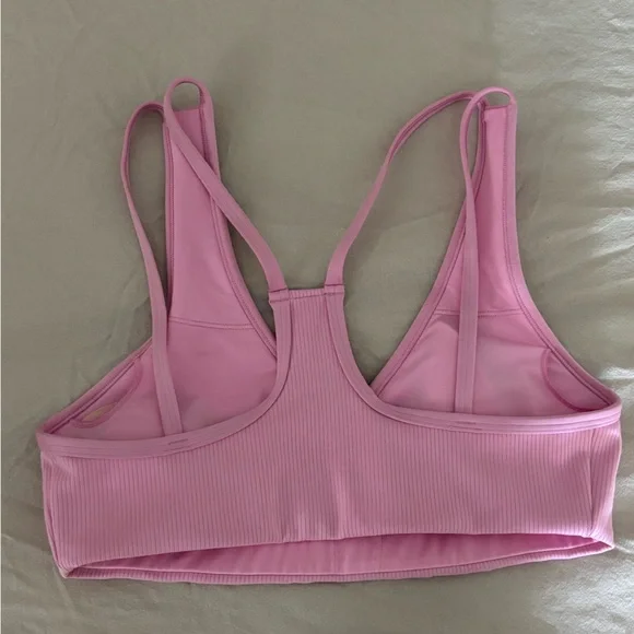 Alo brand new without tags Airlift Ribbed Jump Start V-Neck Bra - Sweet Pink - Picture 4 of 5